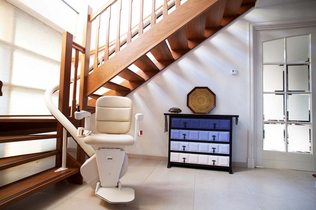 ที่นั่งของลิฟต์บันได Freecurve รุ่น Elegance