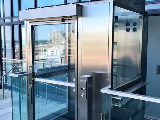 Savaria V-1504 Vertical Platform Lift - Lux