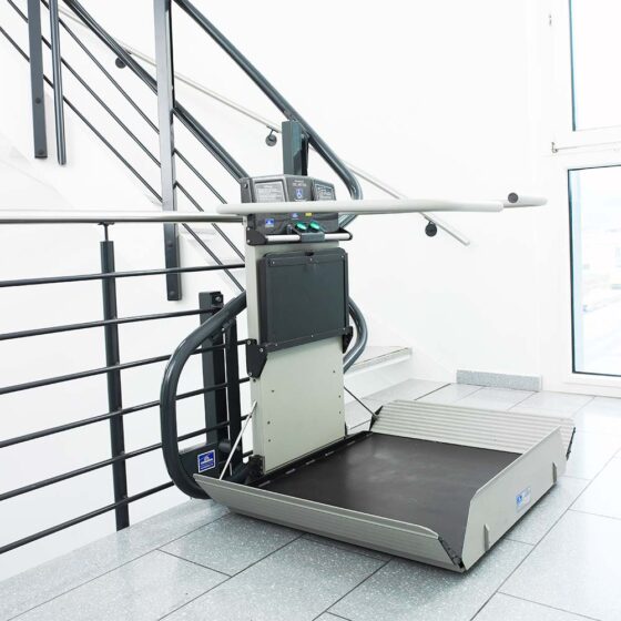 Artira inclined platform lift